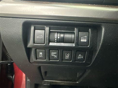 Used 2018 Subaru Outback 2.5i Limited image 35