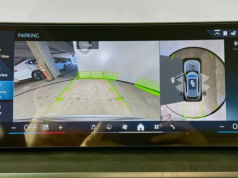 New 2026 BMW X5 xDrive50e w/ Premium Package image 14