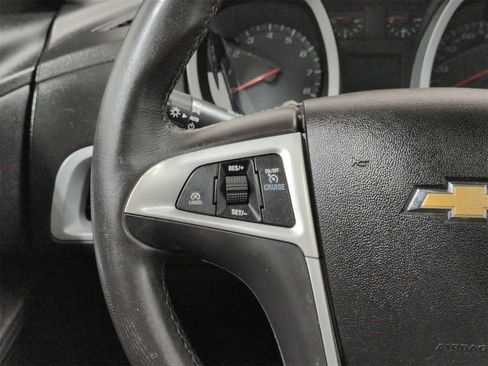 Used 2017 Chevrolet Equinox LT image 26