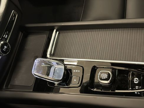 New 2026 Volvo XC60 T8 Ultra w/ Protection Package Premier image 19