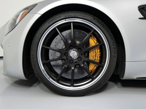 Used 2018 Mercedes-Benz AMG GT R image 9