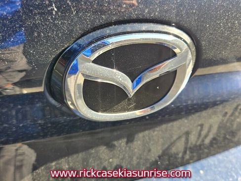 Used 2022 MAZDA MAZDA3 s FWD image 3