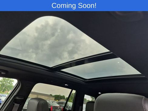 Used 2024 Cadillac XT6 Premium Luxury w/ LPO, Floor Liner Package AWD/4WD image 18