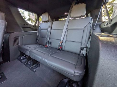 Used 2023 GMC Yukon XL Denali w/ Advanced Technology Package AWD/4WD image 15