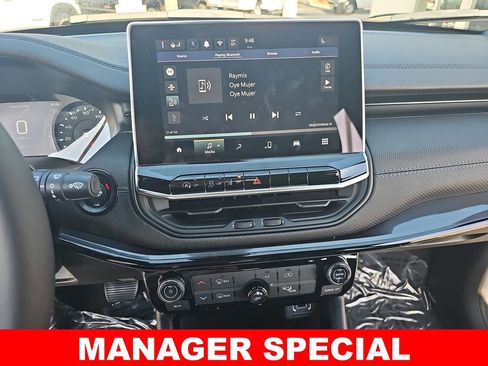 New 2026 Jeep Compass Latitude image 19