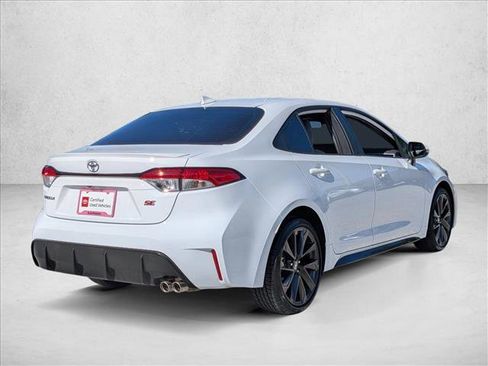Used 2024 Toyota Corolla SE FWD image 5