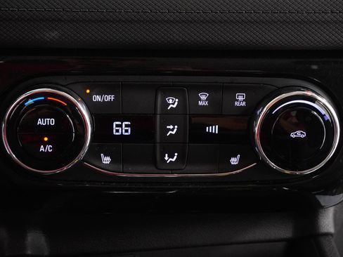 Used 2025 Chevrolet TrailBlazer LT w/ Convenience Package image 28