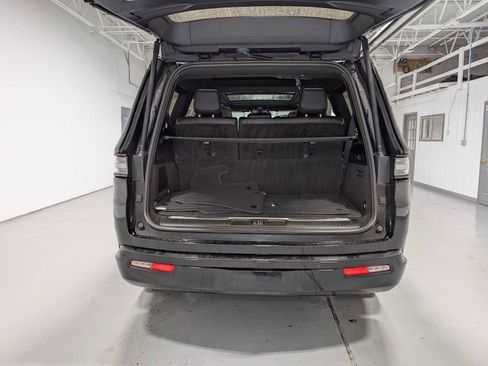 Used 2023 Jeep Grand Wagoneer Series II image 41