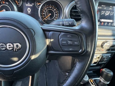 Used 2022 Jeep Gladiator Sport image 20