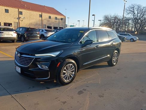 Used 2024 Buick Enclave Premium image 1