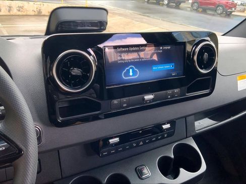 New 2026 Mercedes-Benz Sprinter 2500 image 23