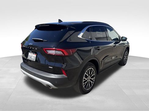 Used 2025 Ford Escape SE FWD image 5