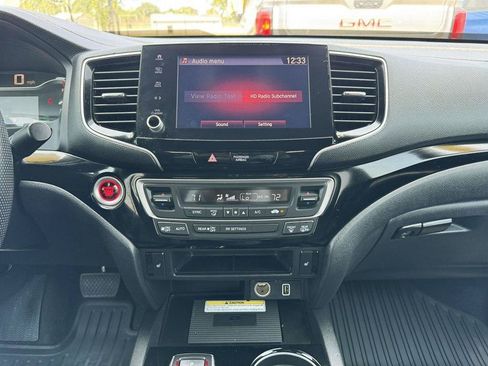 Used 2022 Honda Ridgeline Black Edition image 12
