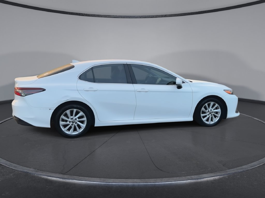 Used 2023 Toyota Camry LE FWD image 9