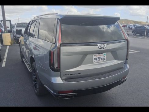 Used 2024 Cadillac Escalade Sport Platinum w/ LPO, ONYX Package AWD/4WD image 8