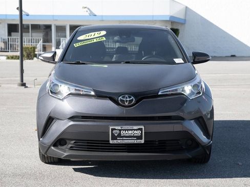 Used 2019 Toyota C-HR LE image 2