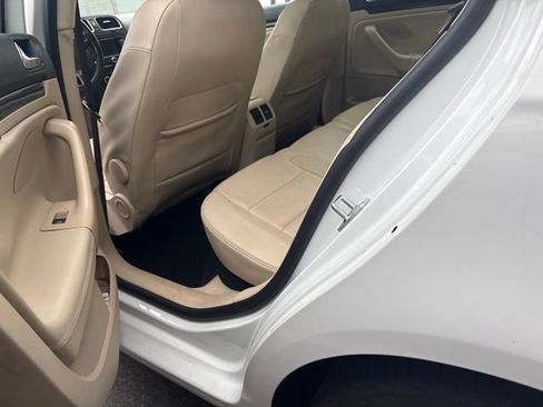 Used 2014 Volkswagen Jetta TDI FWD image 5