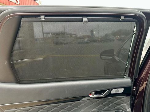 Used 2022 Hyundai Palisade Calligraphy image 17