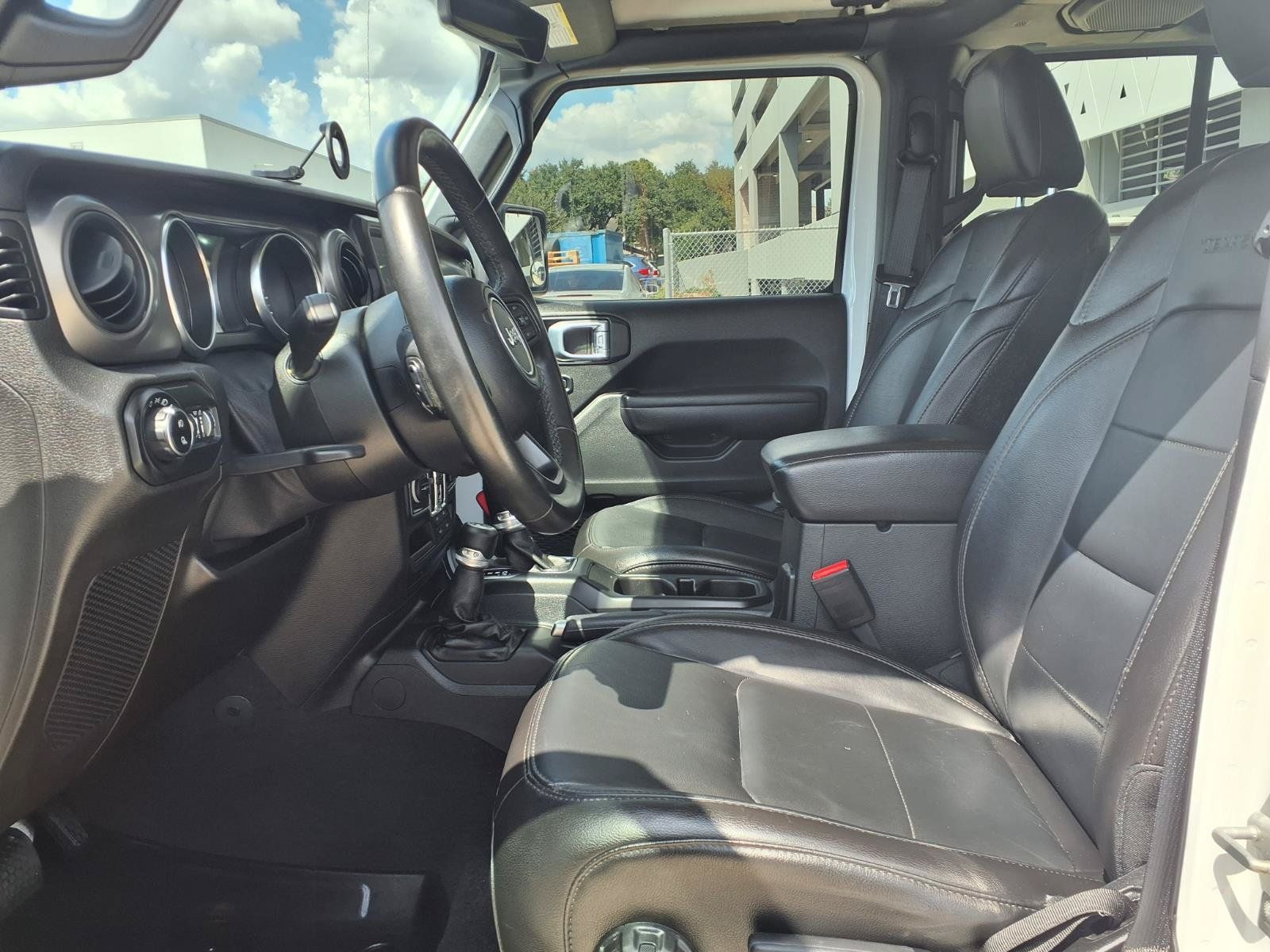 Used 2021 Jeep Gladiator Sport AWD/4WD image 19