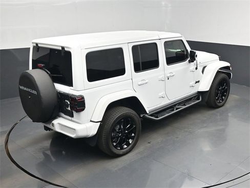 Used 2021 Jeep Wrangler Unlimited Sahara image 42