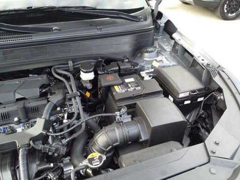Certified 2026 Hyundai Venue SEL FWD image 18