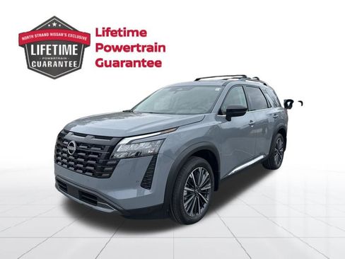 New 2026 Nissan Pathfinder Platinum image 3