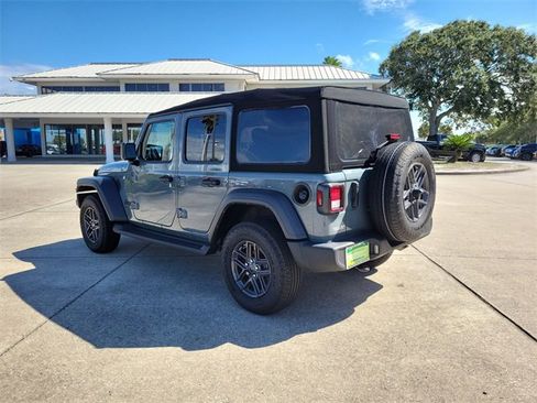 Used 2024 Jeep Wrangler Sport S image 7