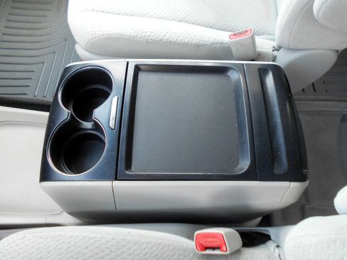 Used 2011 Toyota Sienna LE w/ Towing Pkg FWD image 15