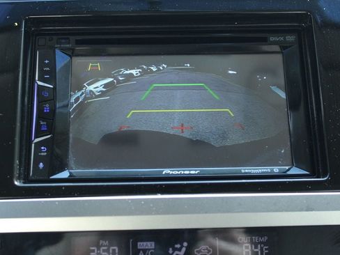 Used 2017 Subaru Outback 2.5i AWD/4WD image 18