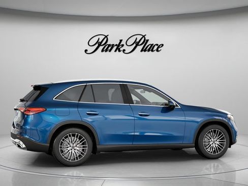 Used 2026 Mercedes-Benz GLC 300 image 16