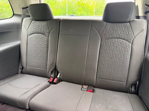 Used 2010 GMC Acadia SLE AWD/4WD image 21
