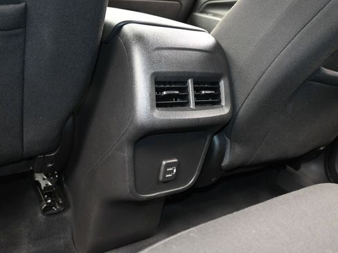 Used 2021 Chevrolet Equinox LT image 31