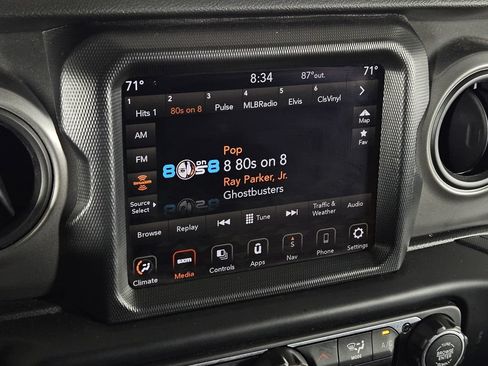 Used 2022 Jeep Wrangler Sport AWD/4WD image 12