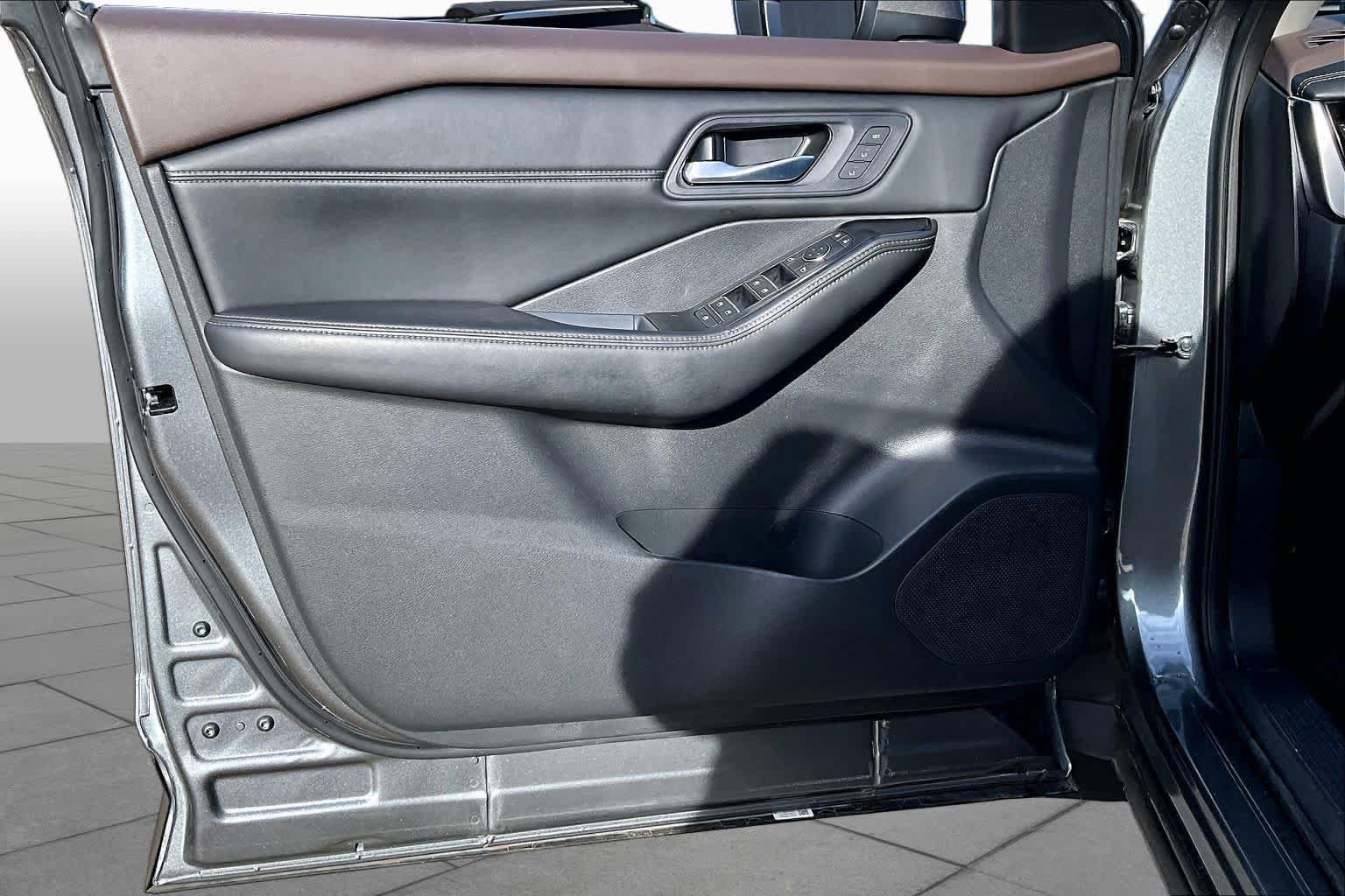 Certified 2023 Nissan Rogue SL w/ SL Premium Package FWD image 23
