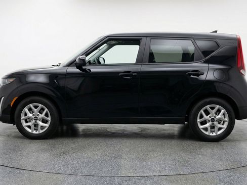 Used 2025 Kia Soul LX w/ LX Technology Package FWD image 5