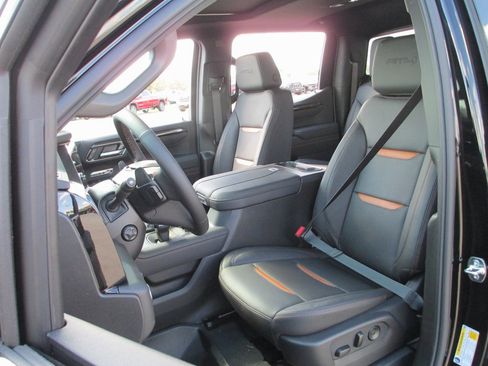 New 2026 GMC Sierra 1500 AT4 w/ AT4 Premium Package image 12