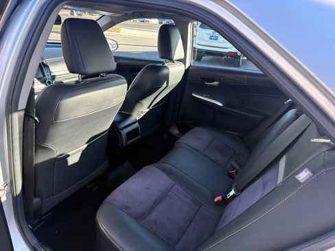Used 2014 Toyota Camry SE image 9