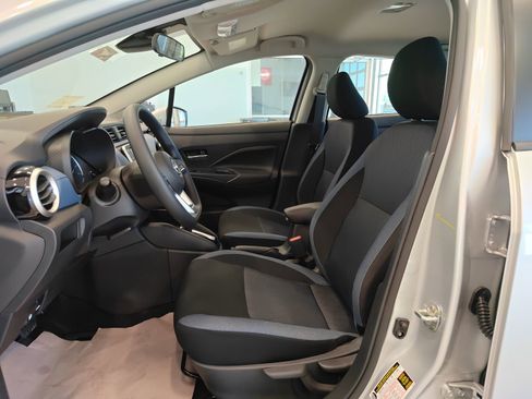 New 2025 Nissan Versa SV w/ Trunk Package FWD image 10