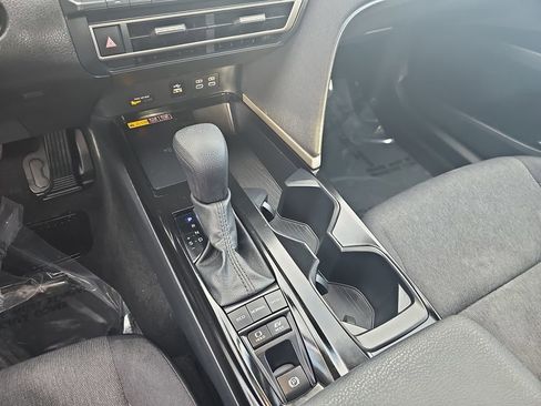 Used 2025 Toyota Camry LE image 23