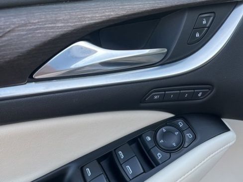 Used 2024 Buick Enclave Avenir w/ Avenir Technology Package image 14