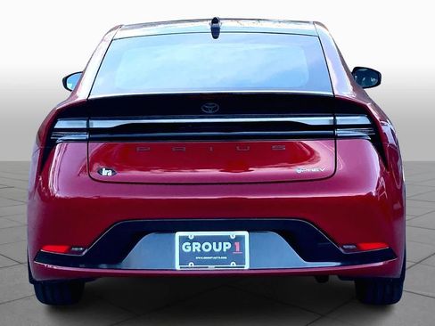 New 2026 Toyota Prius Plug-In Hybrid FWD image 4