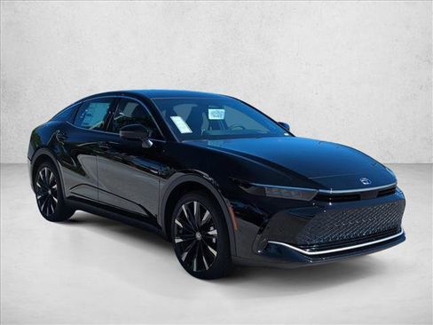 New 2026 Toyota Crown Platinum image 3