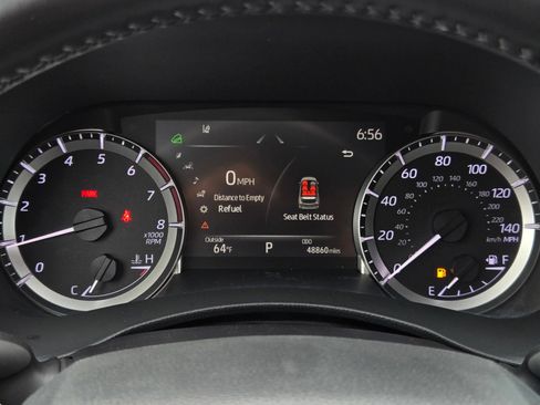 Used 2023 Toyota Highlander XLE AWD/4WD image 24