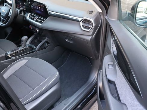 Certified 2026 Chevrolet TrailBlazer LT AWD/4WD image 38