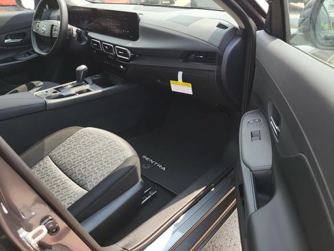 New 2027 Nissan Sentra SV w/ Floor Mat Package FWD image 10