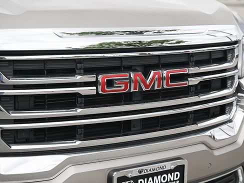 Used 2022 GMC Acadia SLE FWD image 10