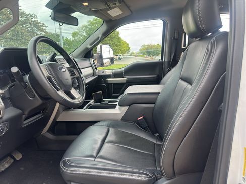 Used 2020 Ford F250 Lariat w/ Lariat Ultimate Package AWD/4WD image 17