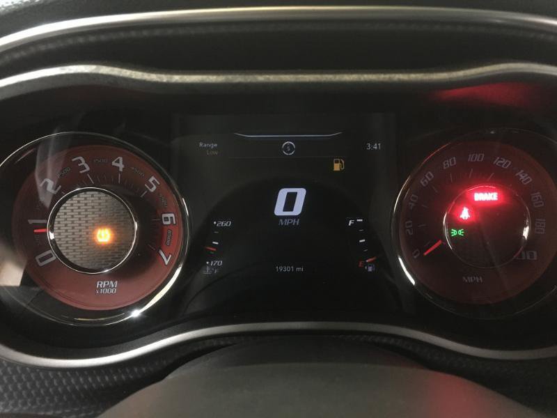 Used 2016 Dodge Challenger SRT Hellcat RWD image 13