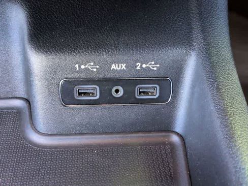 Used 2018 Dodge Durango GT AWD/4WD image 30