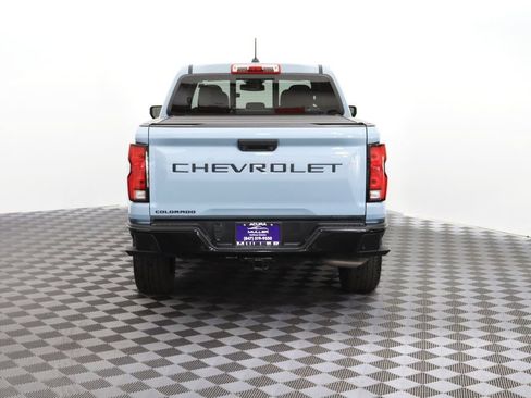 Used 2025 Chevrolet Colorado Z71 w/ Technology Package AWD/4WD image 8